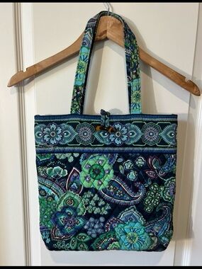 Vera Bradley Blue Rhapsody Quilted Cotton Retired Toggle Tote Bag Paisley